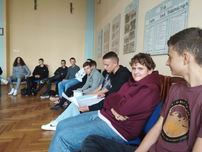 Czas integracji z nową klasą, Zespół Szkół Politechnicznych w Głogowie
