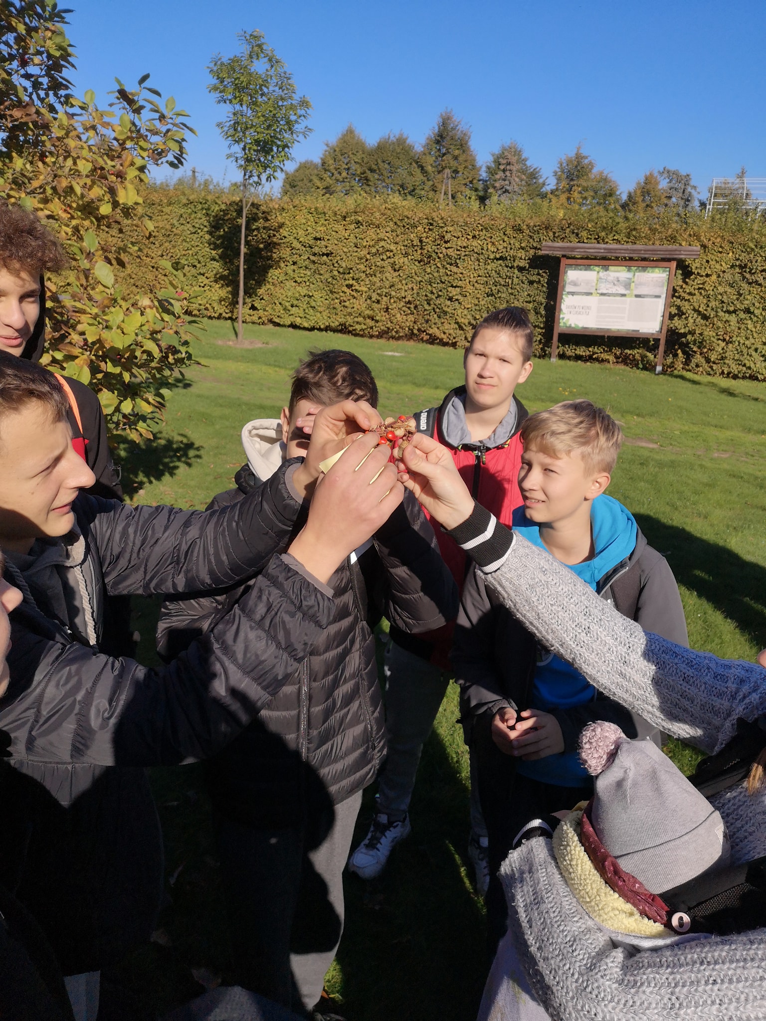 Uczniowie z klasy I as oraz I i odwiedzili dzisiaj zespół pałacowo-parkowy w Dalkowie, Zespół Szkół Politechnicznych w Głogowie