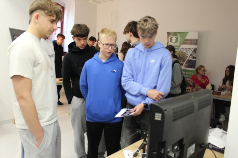 Targi edukacyjne EDUPANS 2026, Zesp&oacute;ł Szk&oacute;ł Politechnicznych w Głogowie