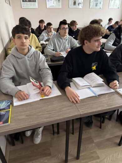 Żonkile w Mechaniku, Zesp&oacute;ł Szk&oacute;ł Politechnicznych w Głogowie