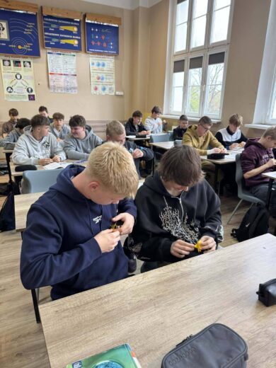 Żonkile w Mechaniku, Zesp&oacute;ł Szk&oacute;ł Politechnicznych w Głogowie